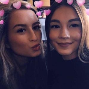 Meet your Posher, Danielle